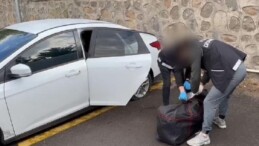 Lastikleri patlatılarak durdurulan otomobilde 44 kilo uyuşturucu yakalandı