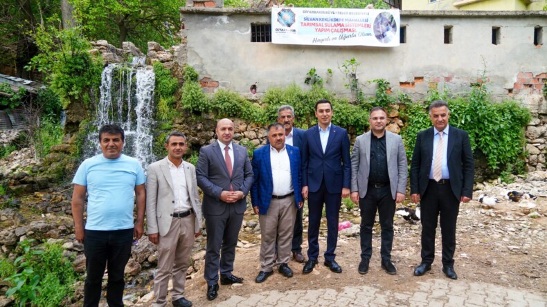 Silvan’da çiftçilere sulama kanalı yapılıyor