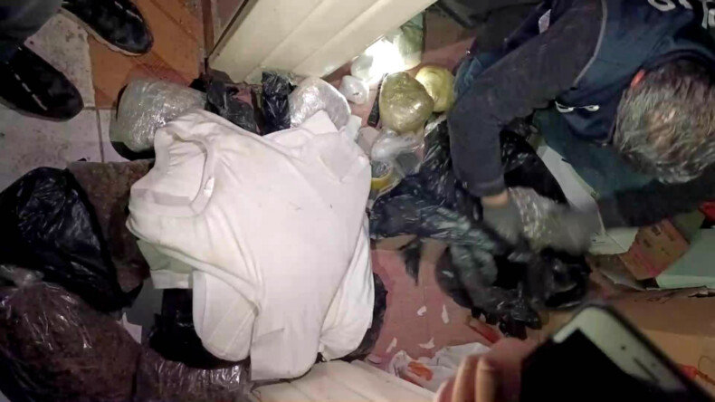 Diyarbakır’da çelik yelekli uyuşturucu çetesine operasyonda 20 gözaltı