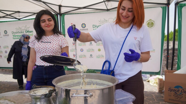 1’inci Diyarbakır Otları ve Şerbet Festivali düzenlendi