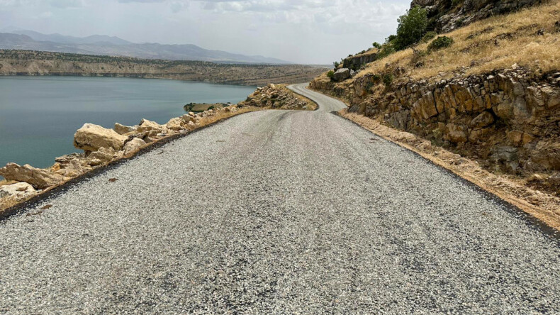 Kırsal mahalle yollarında çalışmalar devam ediyor
