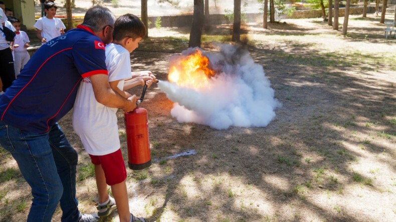 İtfaiyeden öğrencilere eğitim