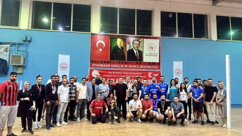Diyarbakır’da ‘Kuruluşlar Arası Personel Voleybol Turnuvası’ Sona Erdi