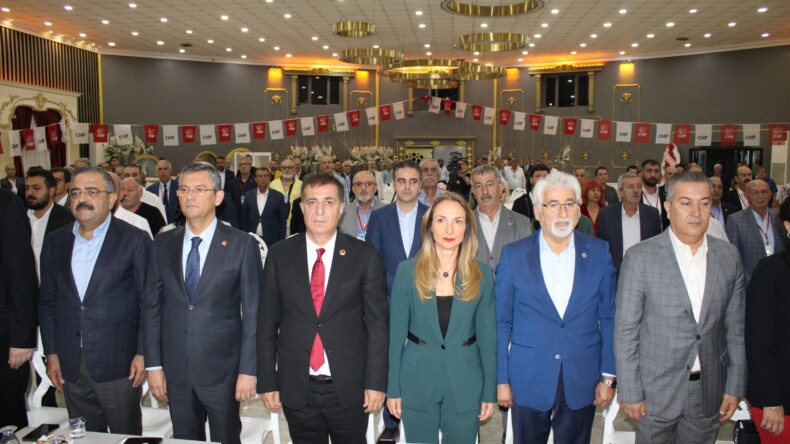 CHP’li Özel: ‘Bir Parti Herkes İçinse, Hiç Kimse İçin Bir Şey Yapamaz’