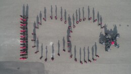 Diyarbakır’da Eğitimlerini Tamamlayan ‘Yunus’lardan 100’üncü Yıl Anısına Koreografi