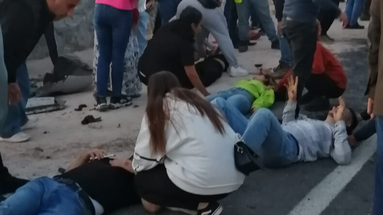 Eğil Yolunda Trafik Kazası: 6 Yaralı