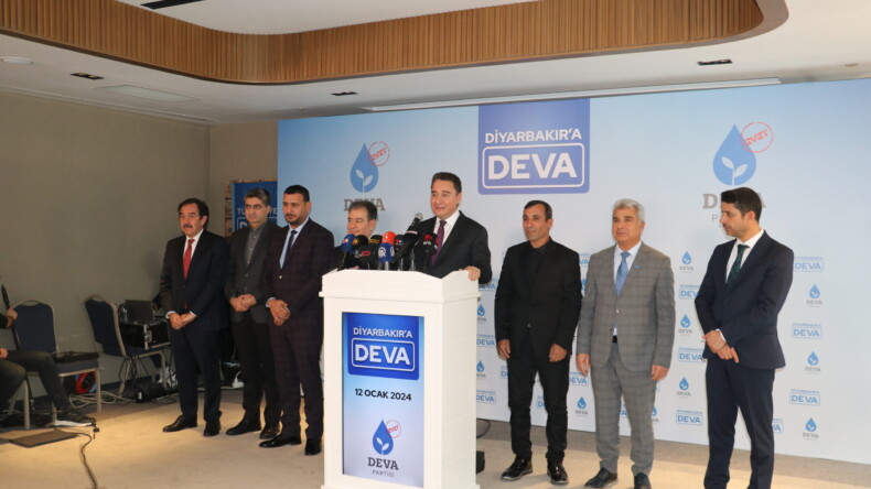 Babacan, Diyarbakır Adaylarını Tanıttı