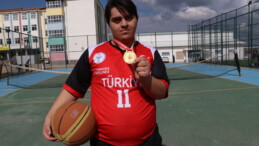 Diyarbakırlı Down Sendromlu Zınar’ın Milli Takım Sevinci