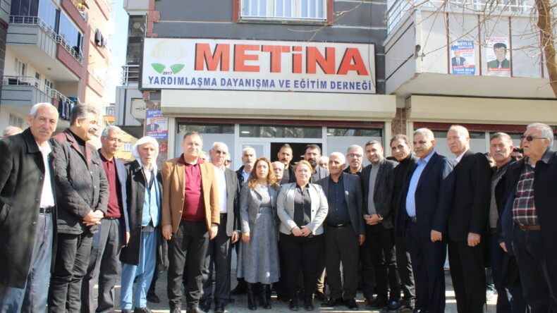 Diyarbakır’da İki Aile, Metina Derneği’nin Girişimleriyle Barıştırıldı