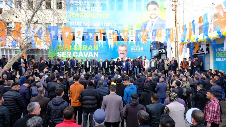 AK Parti’den Hazro’da Atlı, Davul Zurnalı Seçim Bürosu Açılışı!