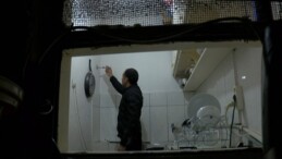 Elektrik Şalterleri Kapalı Olmasına Rağmen Evin Duvar ve Musluklarında Elektrik Çarpıyor!