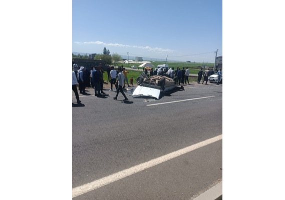 Diyarbakır’da Otomobiller Kavşakta Çarpıştı: 4 Yaralı!