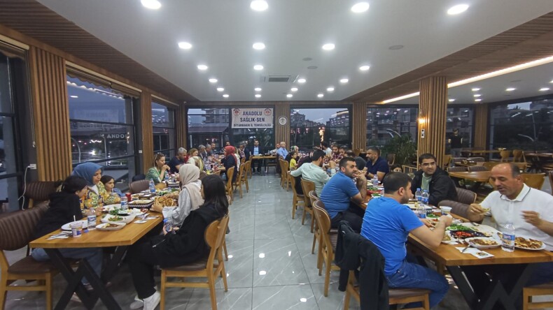 Sağlıkçılar Yemekte Buluştu!