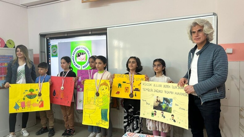 Huzurevleri İlkokulu’ndan ‘Tertemiz Ellerle Sağlıklı Geleceğe’ Kampanyası