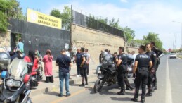 Diyarbakır’da İsimleri Karıştırılan Okulların Önünde Önlem Alan Polis, 21 Adayı Sınava Yetiştirdi