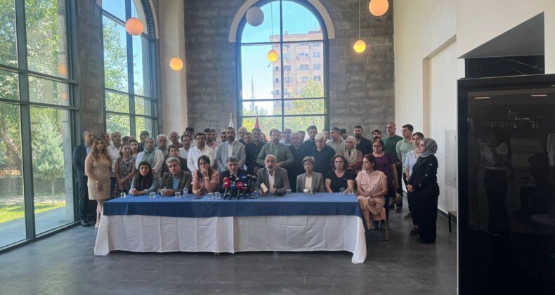 “İş İnsanları ile Diyalog İçinde Bir Yönetim İstiyoruz”