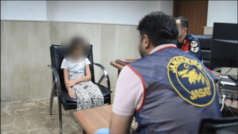 Jamdarmadan Çocuğu Kaybolan Aileye Bayram Hediyesi