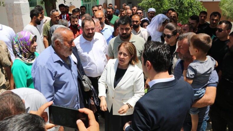 Bakan Yardımcısı Madak, Yangın Bölgesine Taziye Ziyaretinde Bulundu