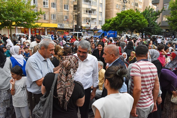Bağlar Belediyesi, 5 Nisan Mahallesi’nde Halk Buluşması Gerçekleştirdi
