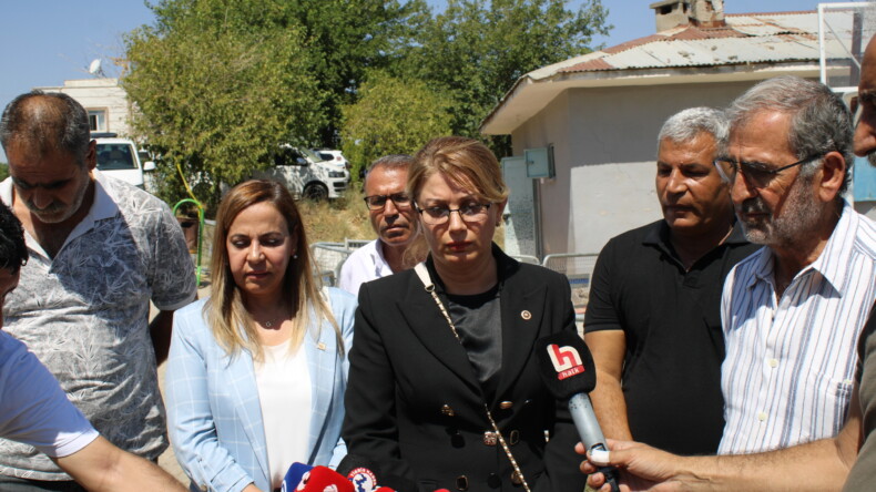 CHP Kadın Kolları Genel Başkanı, Narin’in Ailesini Ziyaret Etti!