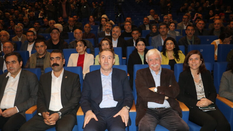 Halk Buluşmasında Konuşan Bakırhan; “Henüz Bir Süreç Yok, Biz Zorlayacağız”