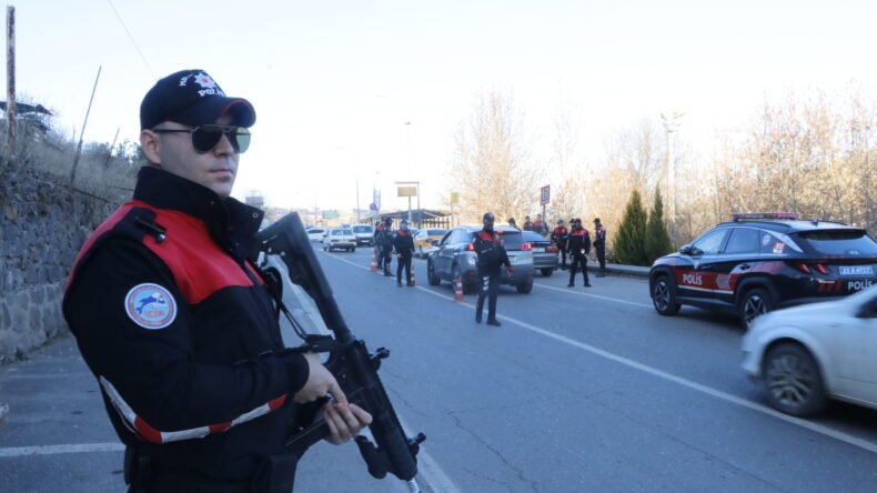 Diyarbakır’da Motosikletli Polisler, Geçen Yıl 20 Bin Olaya Müdahale Etti