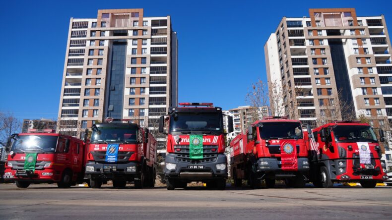 DBB, 21 Yeni İtfaiye Aracı Aldı