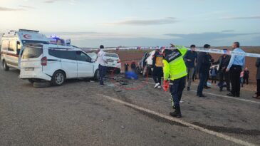 Diyarbakır’da zincirleme kaza: 3 ölü, 6 yaralı