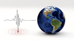 Myanmar’da 7.7 büyüklüğünde deprem meydana geldi