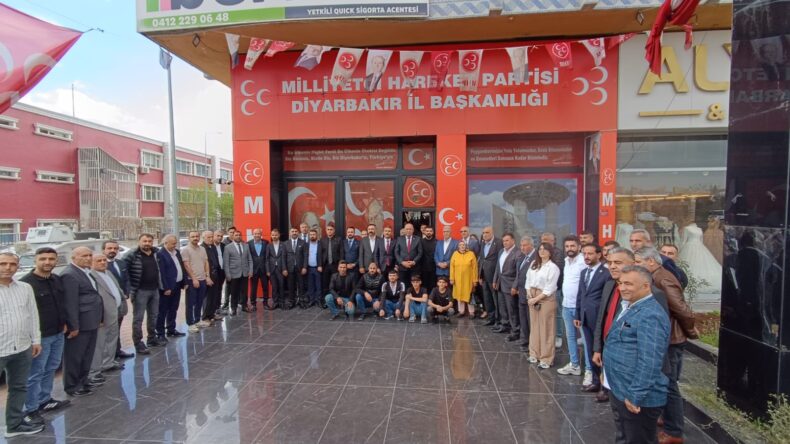 Diyarbakır’daki MHP’liler Bayramlaştı