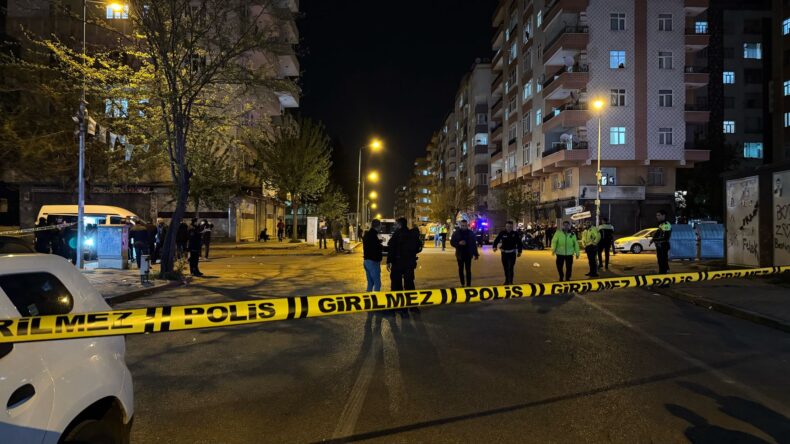 Diyarbakır’da Silahlı Çatışmada 1’i Polis 10 Kişi Yaralandı