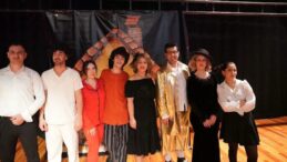 Dicle Üniversitesi’nde Turizm Animasyonu Programcılığı Öğrencilerinden Tiyatro Etkinliği