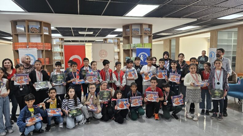 Mardin’de İlkokul Ve Ortaokul Öğrencileri Zekâlarıyla Yarıştı