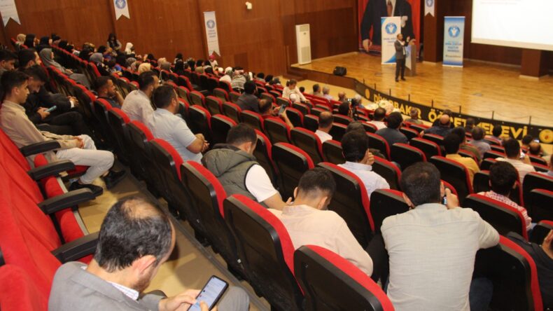 Diyarbakır’da ‘Çocuk Eğitiminde Ailenin Rolü’ başlıklı seminer düzenlendi