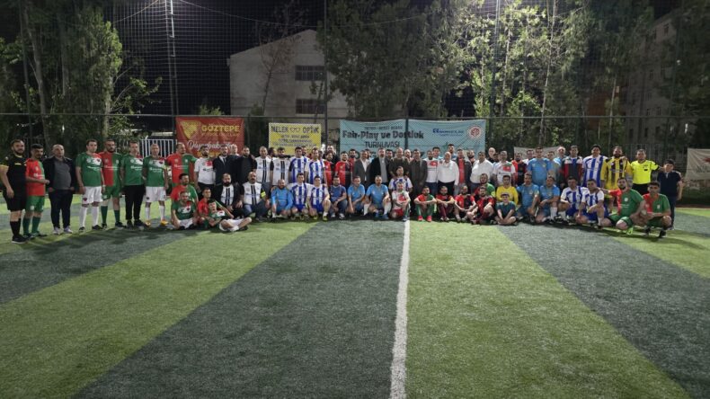 Diyarbakır Eczane Camiası Futbol Turnuvası İle Bir Araya Geldi