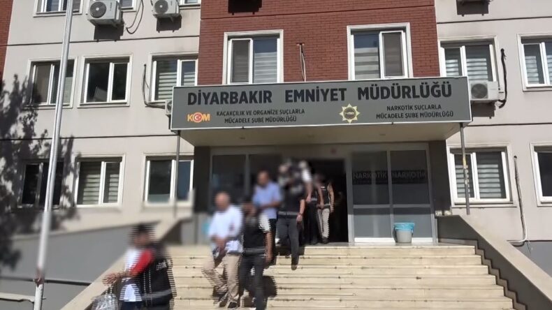 Lüks tuzağı: 15 ilde gümrük kaçağı araç operasyonu, 15 tutuklama