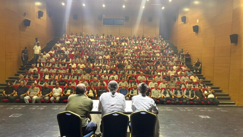 Diyarbakır’da ilaçlama faaliyetleri değerlendirme toplantısı gerçekleştirildi