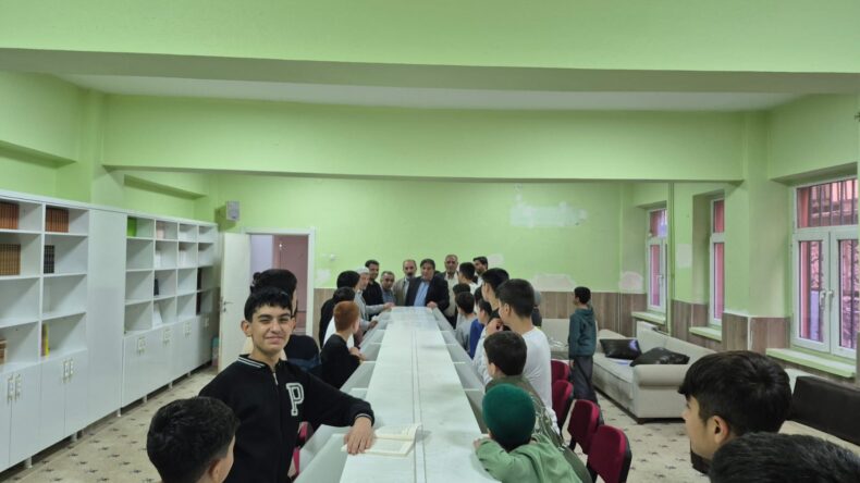 AK Partili Başkan Vekili Kanatlı, Kur’an Kursu Ve Esnaf Ziyareti Gerçekleştirdi