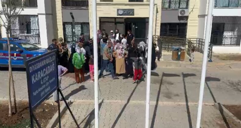 Oğlaklı TOKİ’de Tepki: Vatandaşlar Yönetim Binasına Girdi