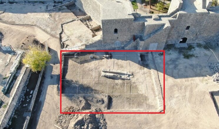 Diyarbakır’da İçkale Surlarının 100 Yıldır Toprak Altında Olan Kısmı Gün Yüzüne Çıkarıldı