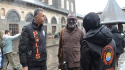 Diyarbakır’da Turizm Polisi, Bayramda Kente Gelen Turistlere 7 Dilde Hizmet Veriyor