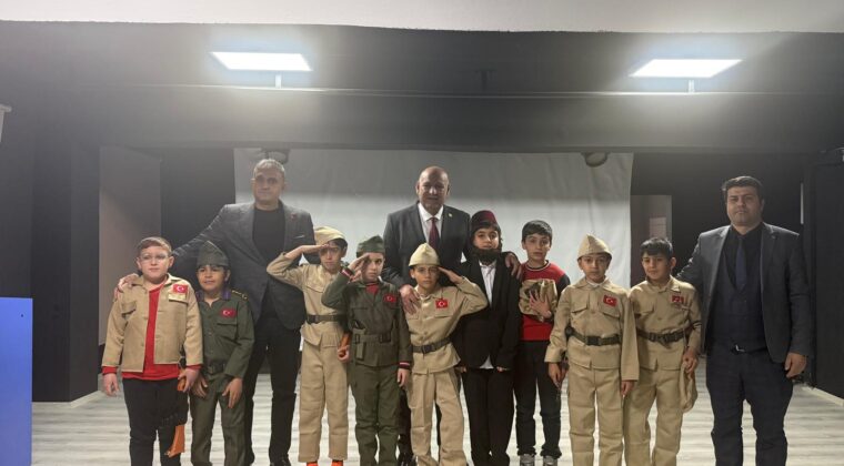 İlkokul Öğrencilerinin Asker Elbisesi İsteğini MHP’li Başkan Arslan Karşıladı