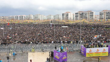 Diyarbakır’da Nevroz Kutlandı