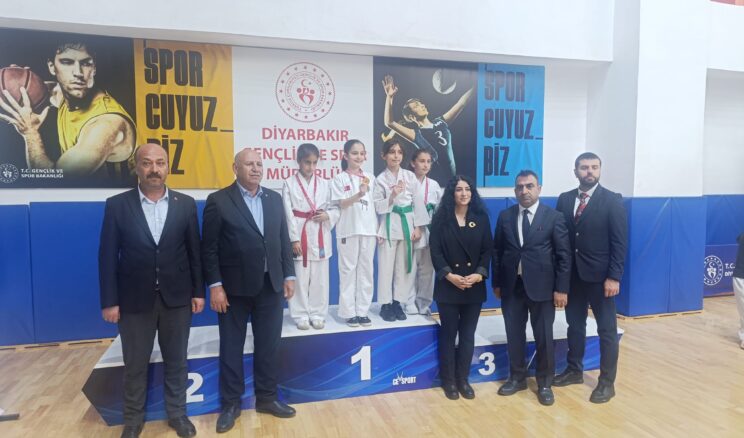 Karate Şampiyonasında Kayaspor, 36 Madalyayla Birinci Oldu