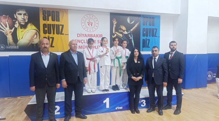 Karate Şampiyonasında Kayaspor, 36 Madalyayla Birinci Oldu