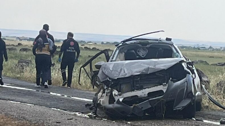 Diyarbakır’da Nişan Dönüşü Trafik Kazası: 3 Ağır Yaralı