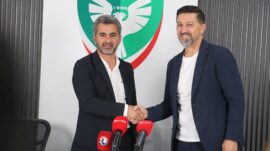 Amedspor, Teknik Direktör Besnik Hasi İle 2 Yıllık Sözleşme İmzaladı