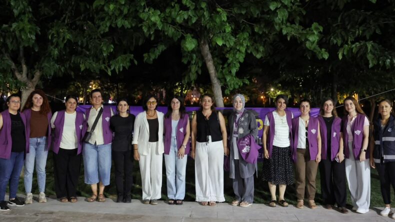 Kayapınar’da Kadınlarla Şiddete Karşı Dayanışma Buluşması